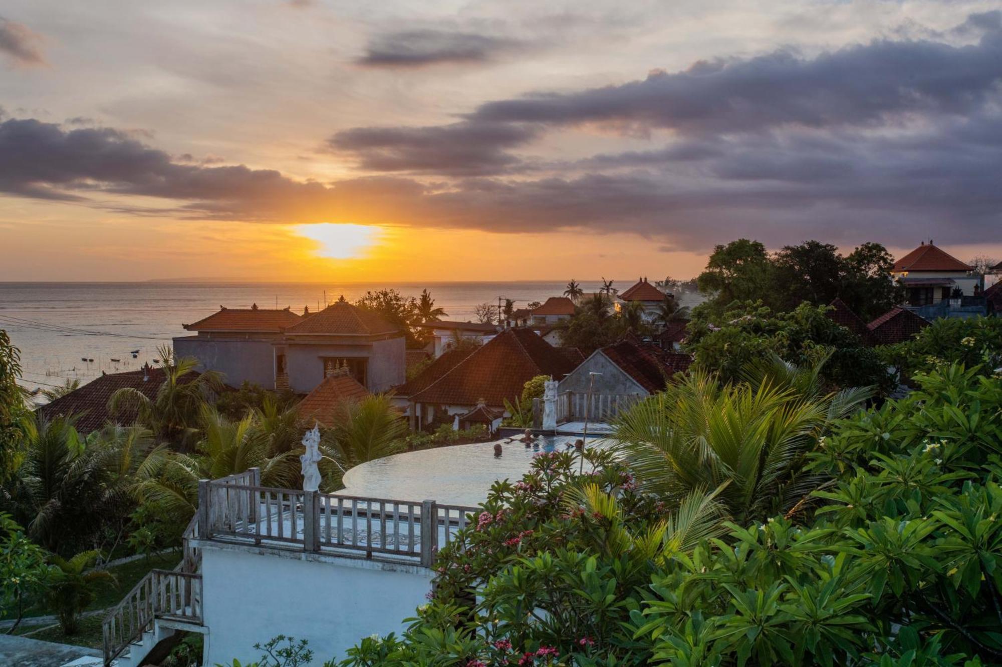 Tawe Ocean Blue Villa Lembongan Exterior photo