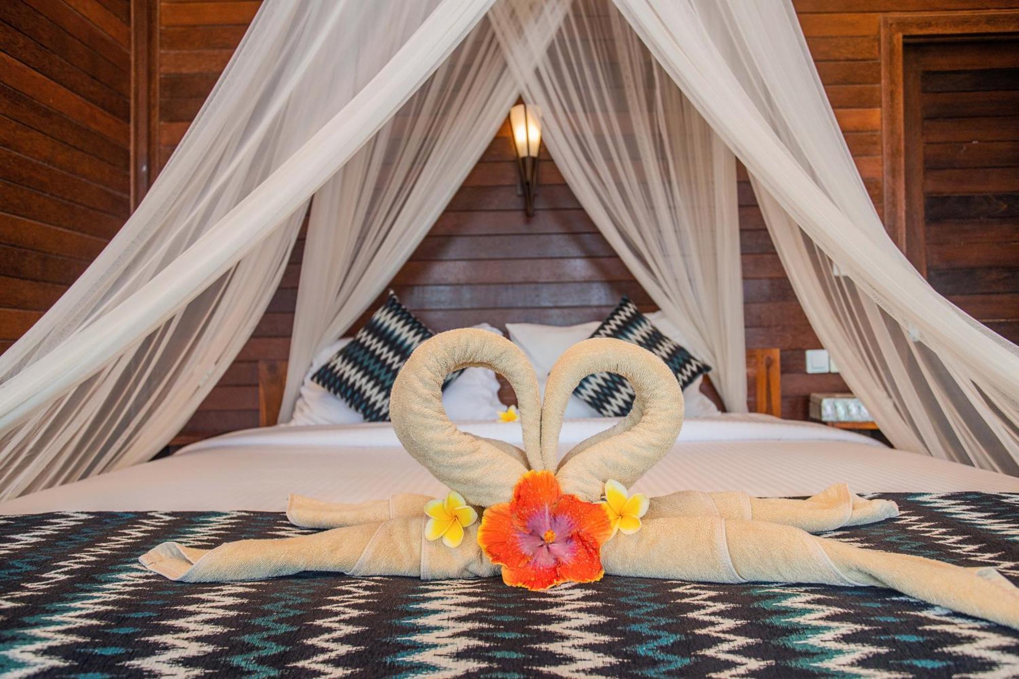 Tawe Ocean Blue Villa Lembongan Exterior photo