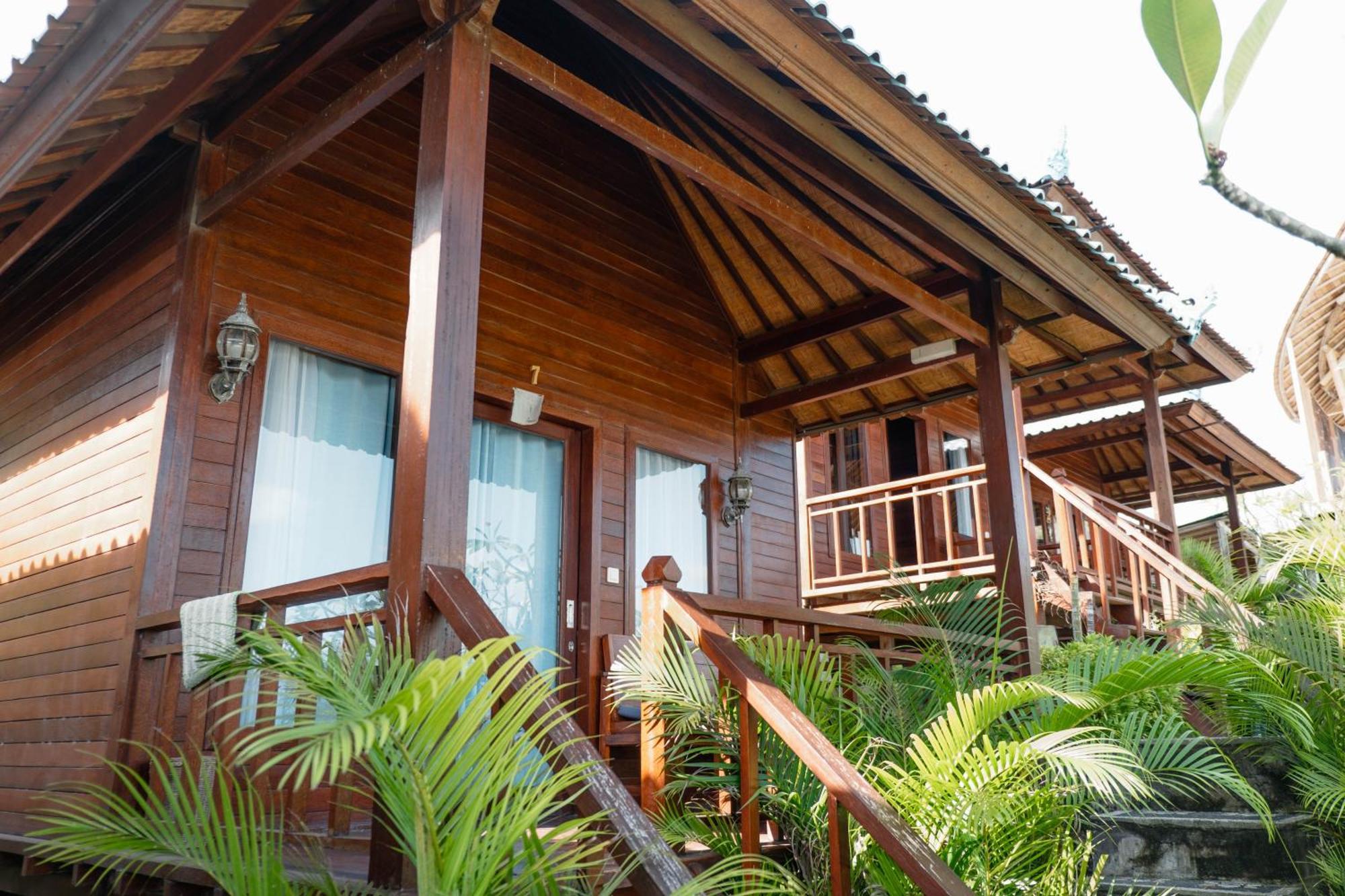 Tawe Ocean Blue Villa Lembongan Exterior photo